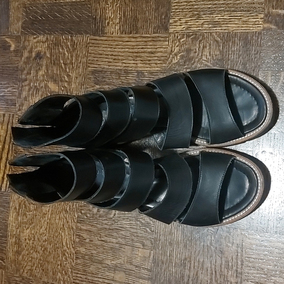 ron white Shoes - Ron White black gladiator style sandals